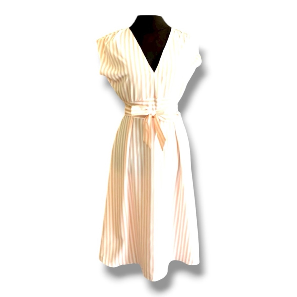 Msquared Pink & White Stripe Tie-Waist Curved Hem V-Neck Dress - vintage barbie